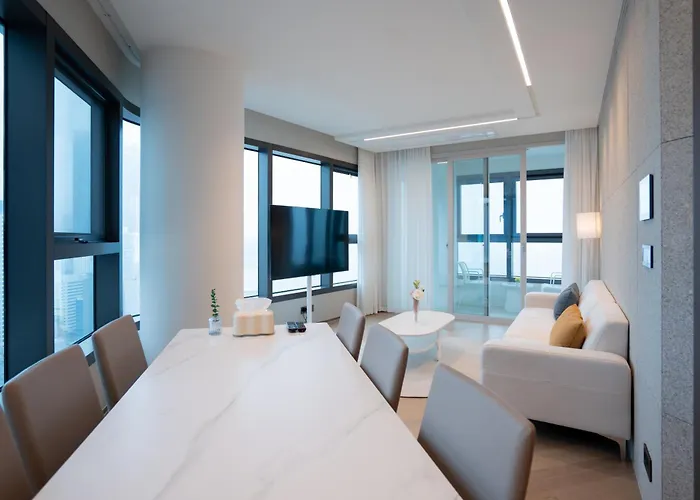 꼬모까사 해운대 Casa Haeundae Oceanfront *